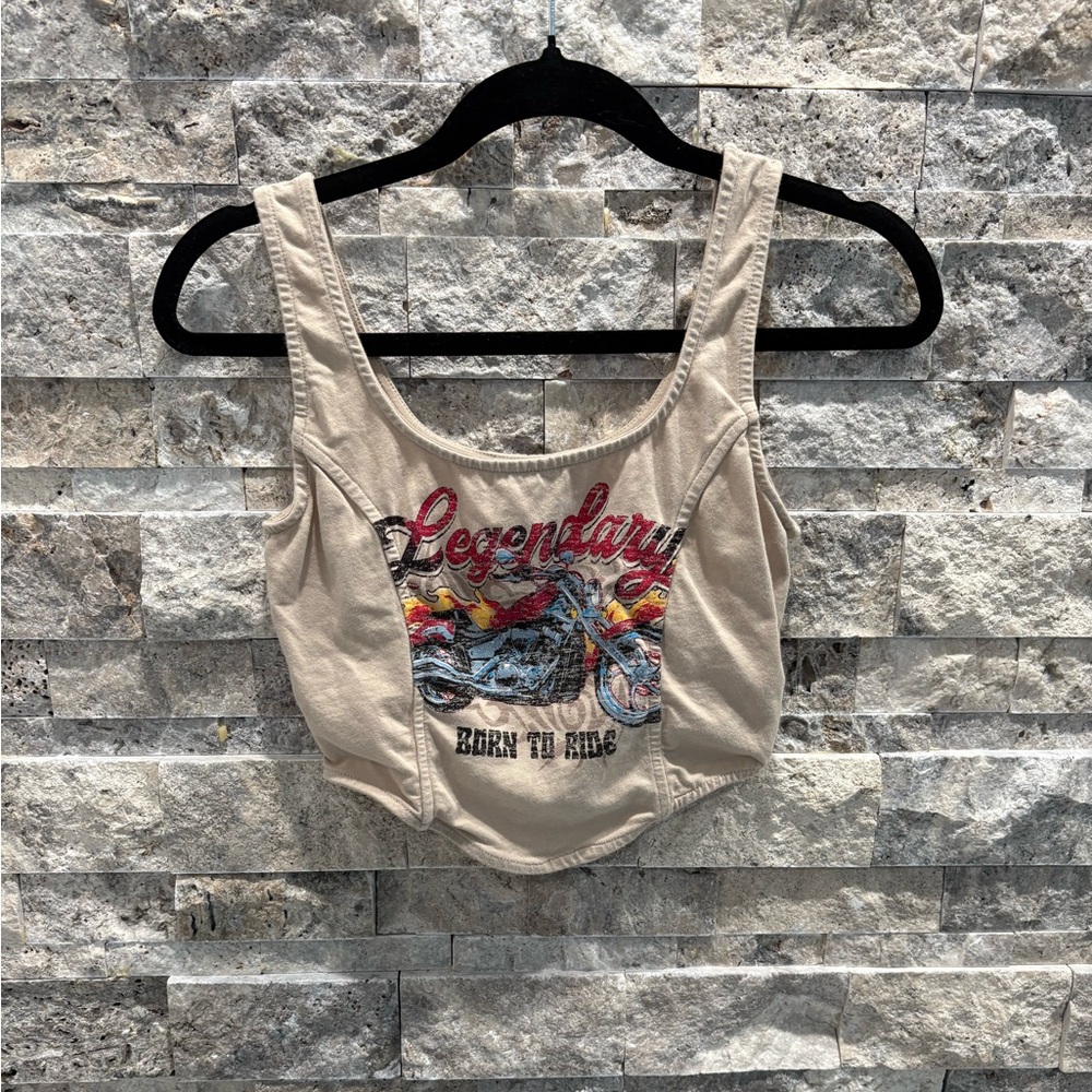 Streetwear Society Tan Graphic Crop Top size M 95%‎ cotton
